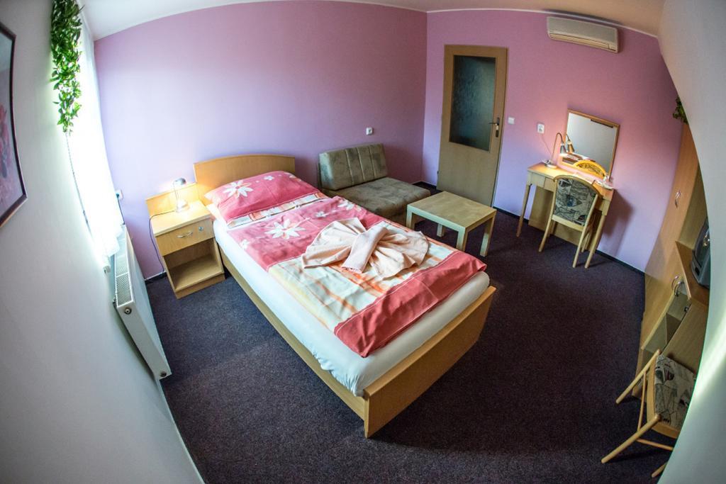 Hotel Na Jižní Přerov Habitación foto